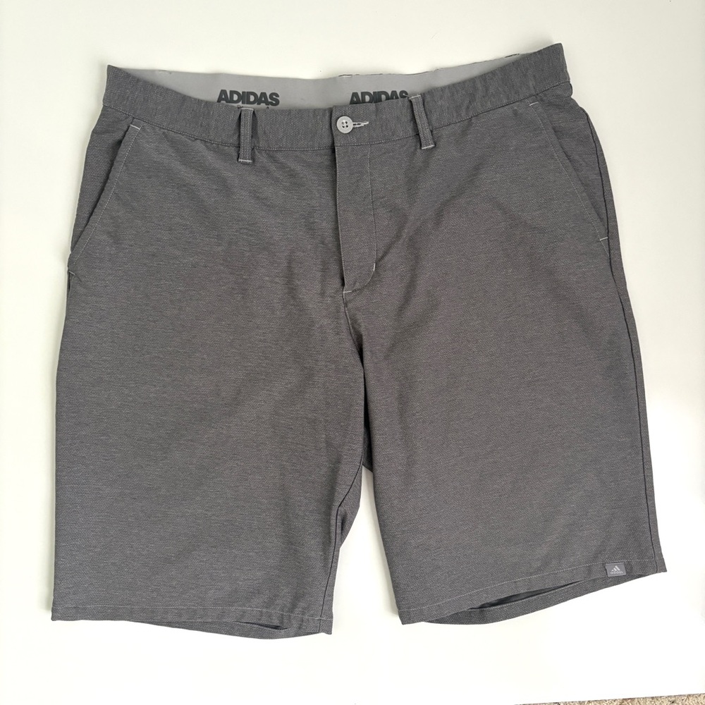 adidas | Men’s Grey‎ Zipper 22” Shorts